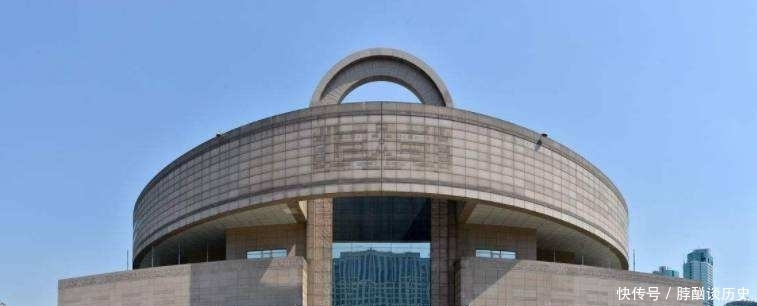 这位文物修复专家使用绝招,用了8个月时间,修好了一座清代宝座