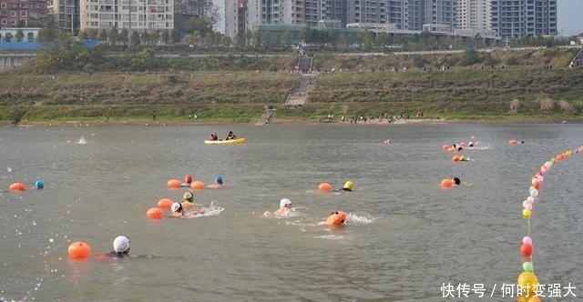 四川达州:冬至节蓬安三汇渠城三地游友联谊 挑战自我畅游渠江!