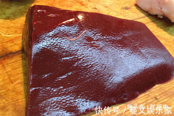 补血|经期还在喝生姜红糖水别再“上当”了，真能补血的是4种食物