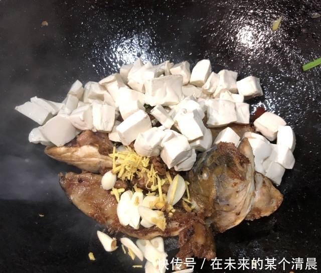 鱼烧豆腐，过年的大菜，高补钙，高营养