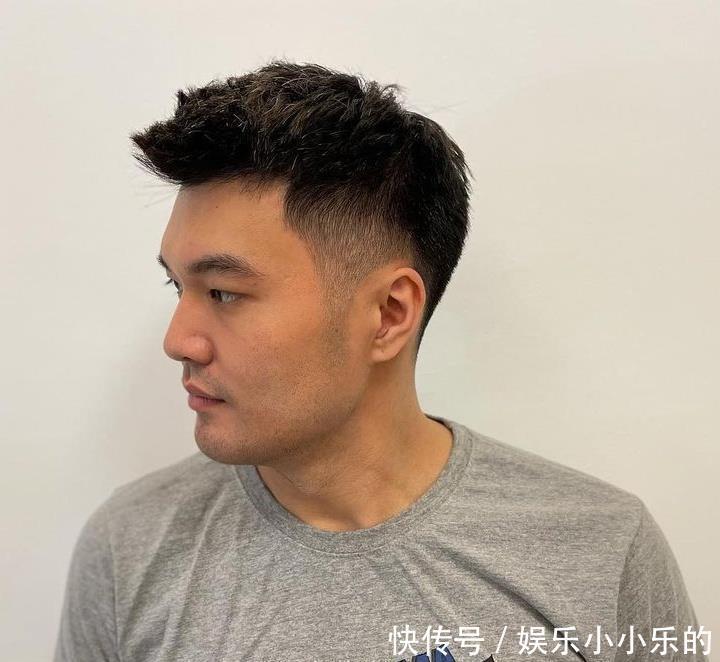 发量|40岁男人别剪“显老”的发型,这三款造型不挑脸型,成熟又帅气
