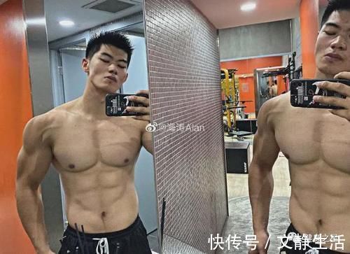 学生时代|22岁“小鲜肉”脱衣秀身材,白巧克力腹肌有点可!