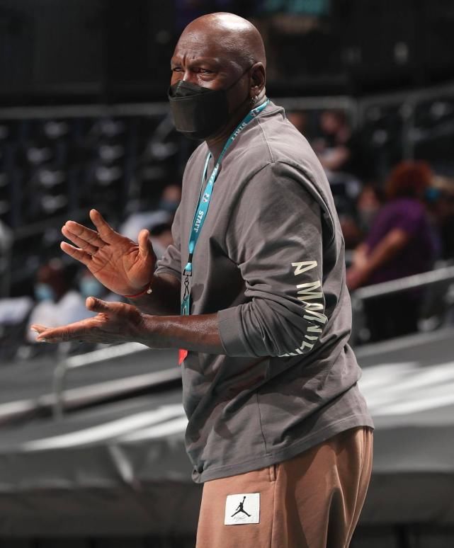 MJ上脚的同款Jordan MA2球鞋，确定不要冲一双？