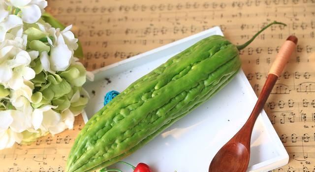 西红柿|减肥期间，少碰三种主食，多吃四种蔬菜，或能慢慢变成“瘦美人”