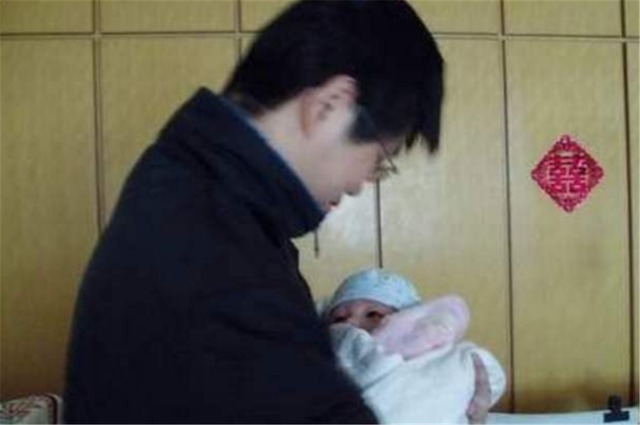 宝妈|爸爸姓“吉”,护士误将出生证名字打错,宝爸看后却乐了:不改了