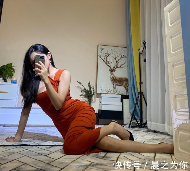 腿部肌肉|21岁健身模特,颜值正,身材也十分撩人,4个动作练出女神身材