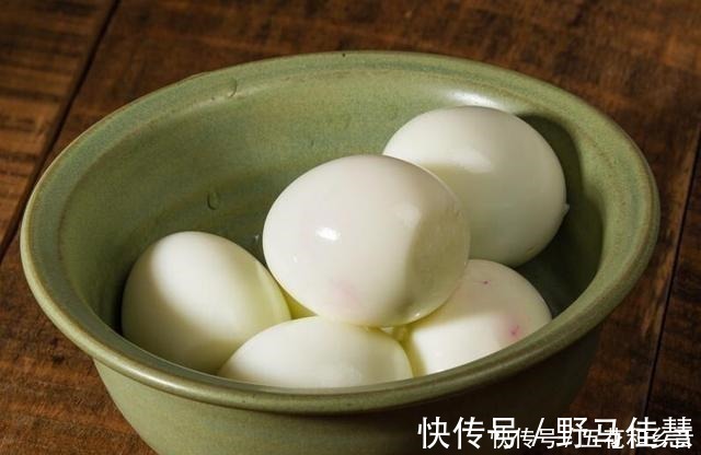 关键点|煮鸡蛋，用冷水还是热水牢记3个关键点，鸡蛋又香又嫩，好剥壳
