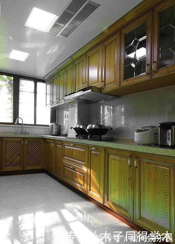 书房|90后小夫妻却偏爱中式装修,去除繁琐设计,书房的设计更为独特!