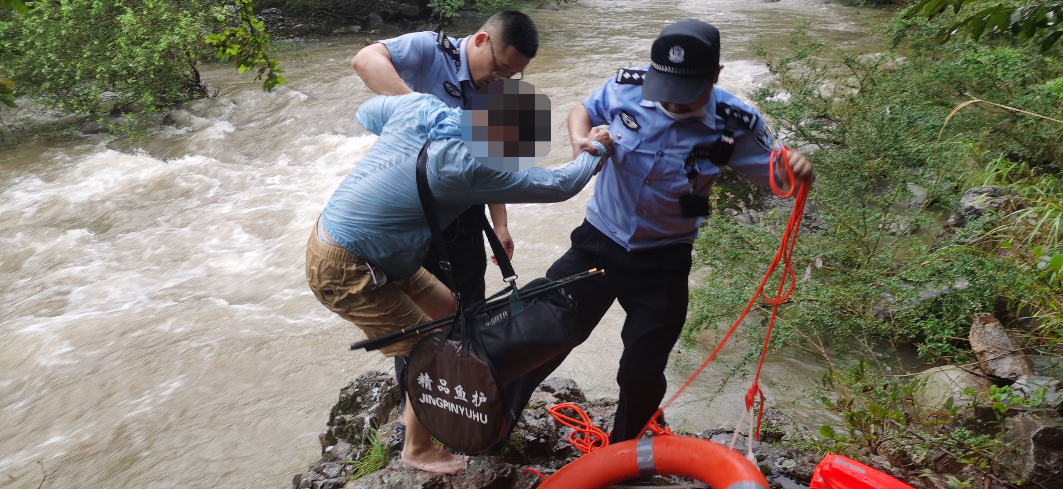 钓鱼|汛期水势涨跌不定，爱钓鱼的你千万要忍住！