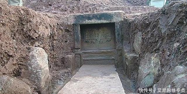 翻译|日本农民发现一块中国金印，上面刻有五个字，翻译后日本不承认