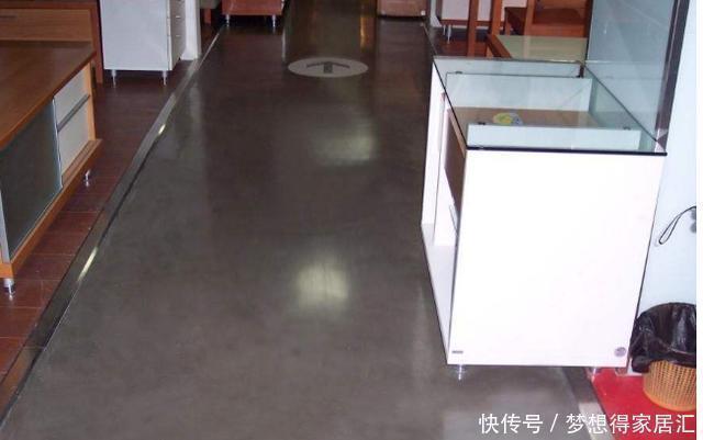 地板|越来越多人地面不铺瓷砖地板,浪费钱!现在潮流这种,实用又美观