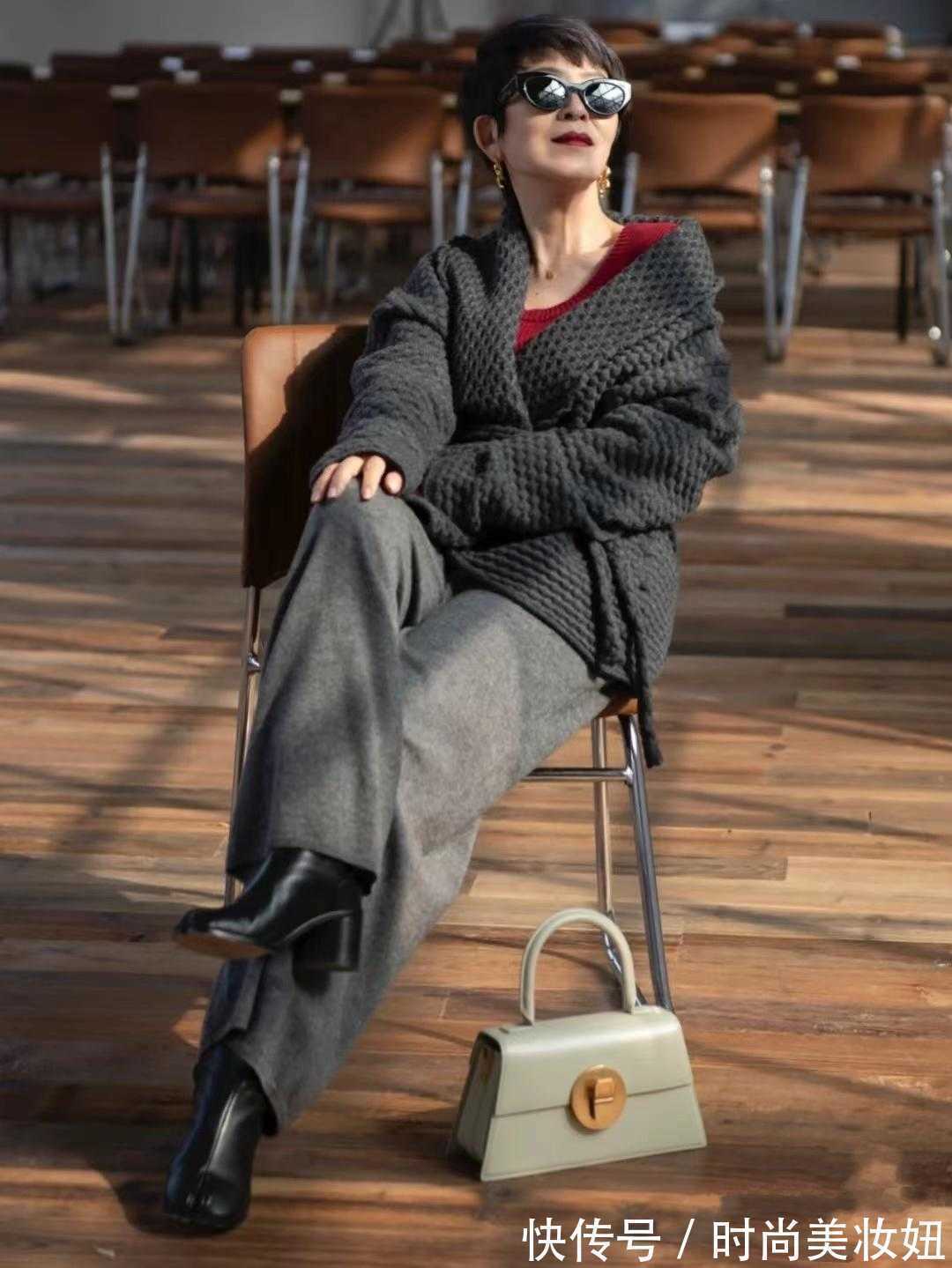 高级感 真正的高级感是靠搭配,看60岁的奶奶穿搭,高雅又洋气减龄