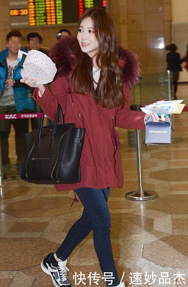 羽绒服|羽绒服臃肿,这个腰部细节,羽绒服穿得显瘦又好看