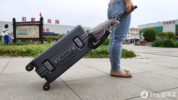 金属|安全加持下的旅途只因有地平线8号power登机箱