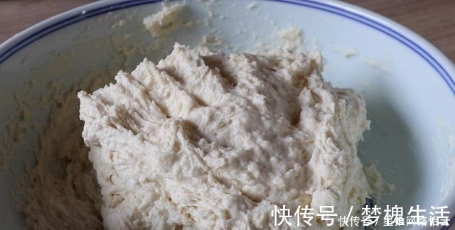 饼子|懒人葱花饼，年夜饭我家最爱的主食，不和面不揉面，个个松软多层