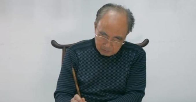 毛笔字!他已经85岁,苦练书法70年,一幅字卖593万,被称中华第一楷书