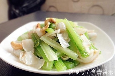 胡萝卜素|炒芹菜时加一宝，常食皮肤好了，血管畅通无阻，子宫也好！