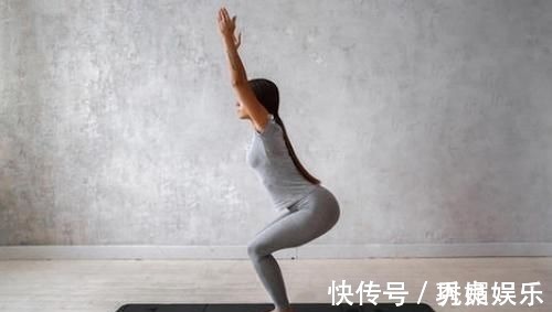 膝盖|7个基础瑜伽体式,很多人都难做好,超详细体式讲解,值得你收藏