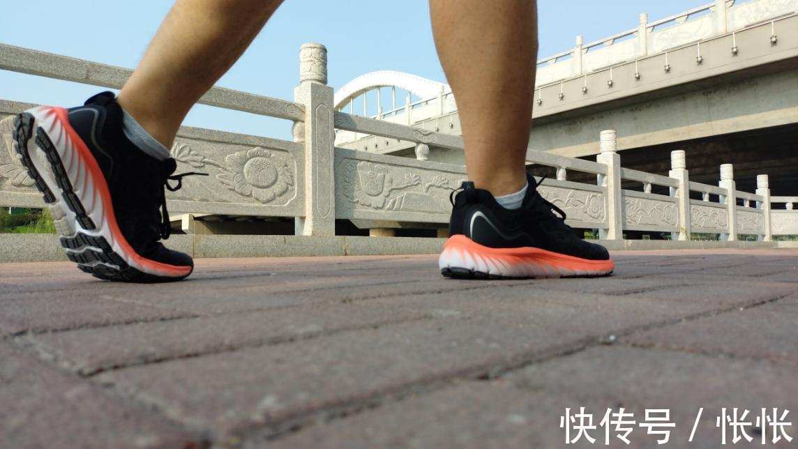 高弹减震稳着陆,跑步更安全,初跑者的新选择|咕咚10K悦弹跑鞋 | 初跑者