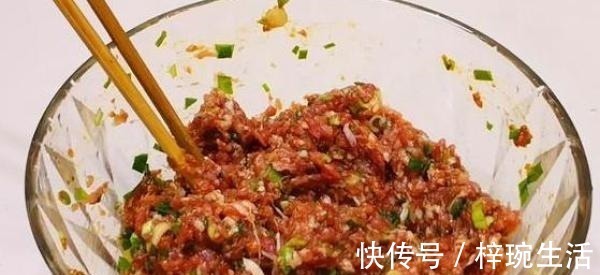 茄子包饺子原来这么美味，很多人都不知道，比肉馅香，比三鲜馅鲜