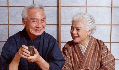 日本人寿命世界第一，因为他们晚餐从不犯“四错”，值得我们借鉴