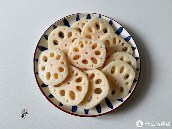 莲藕别再炒着吃,加4个鸡蛋简单一做,比吃肉还过瘾,全家都爱吃