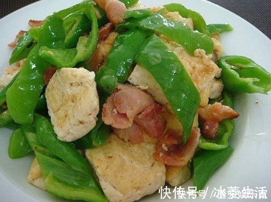 大肚腩|炒青椒时加一宝，三天一盘，疏通血管，大肚腩不见了，皮肤更细腻