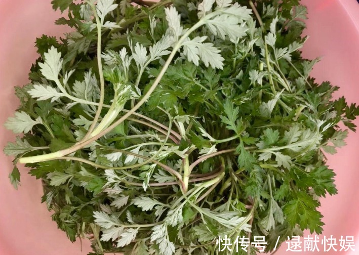 小苏打|做艾叶粑粑,记住“2点窍门”,做好后不发黑有嚼劲,好看好吃