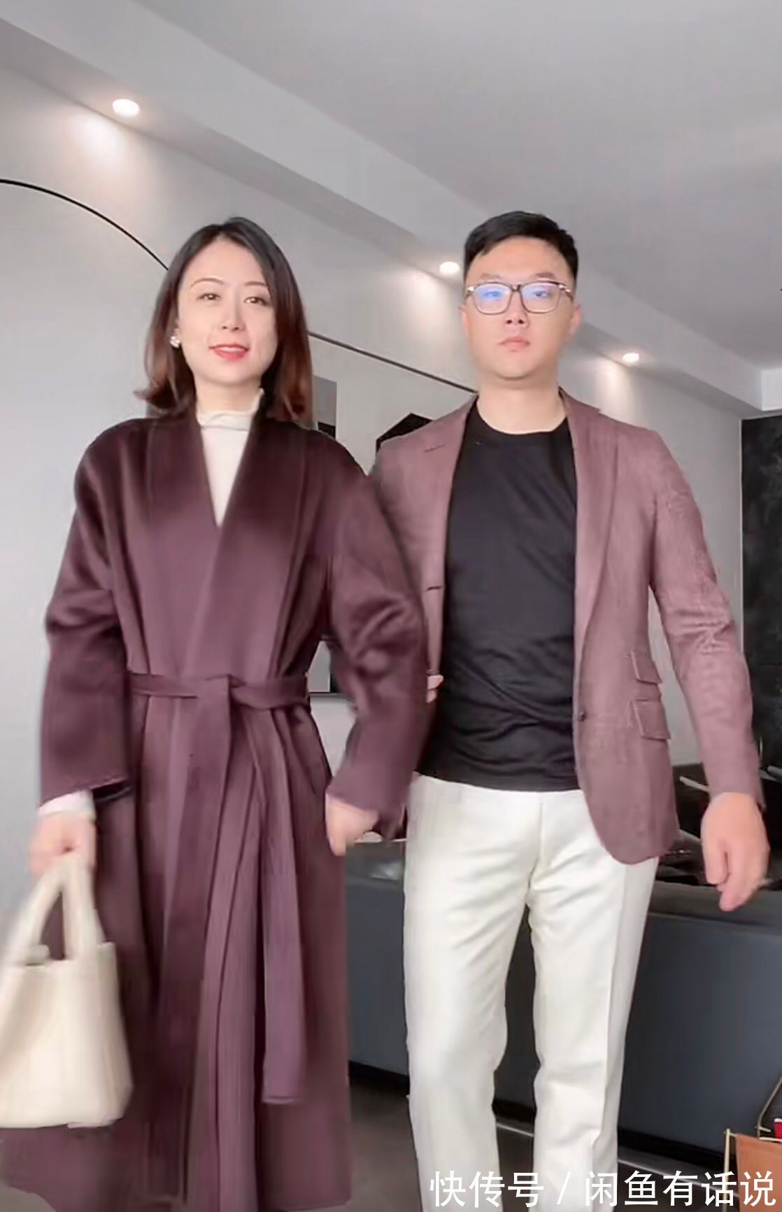 要点 高级打工人平时怎么穿?看40岁情侣示范一周穿搭,选对颜色是关键