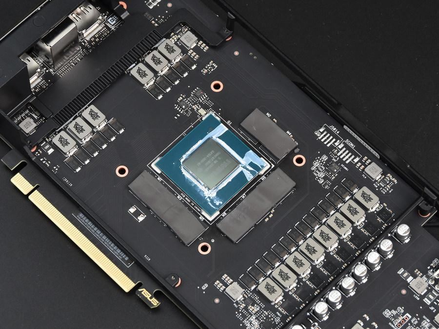 华硕|华硕RTX3070评测：超高1905MHz显非凡