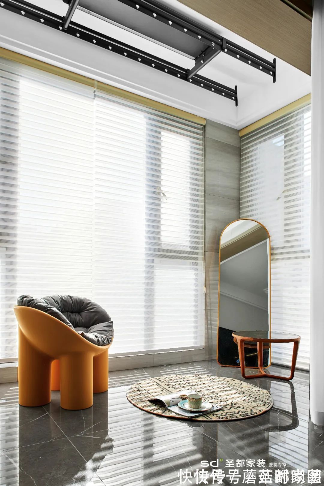 木饰面|独居是一个人的狂欢:93㎡三室两厅家装阳台爆改休闲区