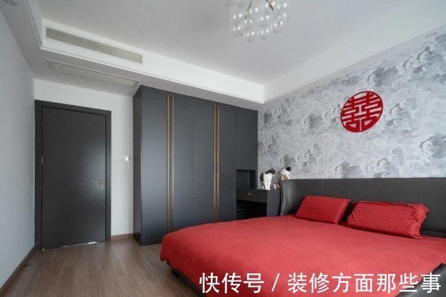 二厅|129平现代风四居室,在灰色空间汇总加入木质元素,更加有温度