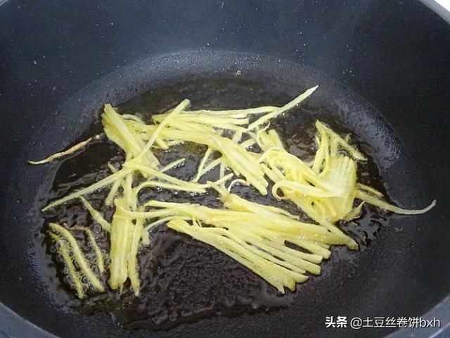 豆角丝|8月，这菜要常吃，营养价值很特别，适合秋补，这么做美味又低卡