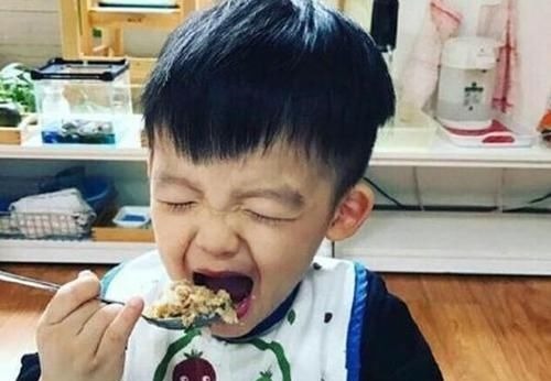 软饭|让孩子每天吃一碗“软饭”,伤脾又不利于长高,很多家长都是这么喂