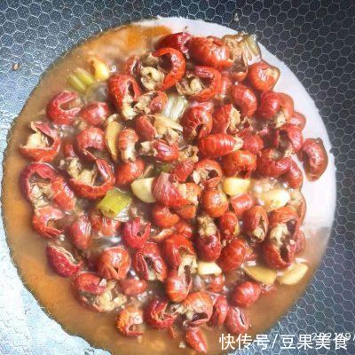 青辣椒|做堂堂正正的人吃地地道道的麻辣虾尾