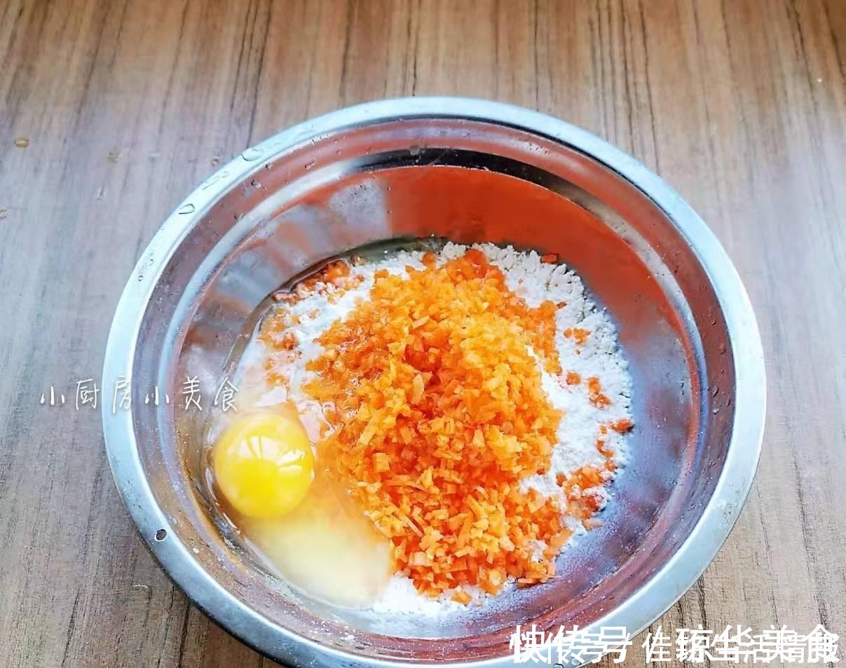 早起20分钟为家人做早餐一碗粥一块饼，最简朴的早餐营养却不少