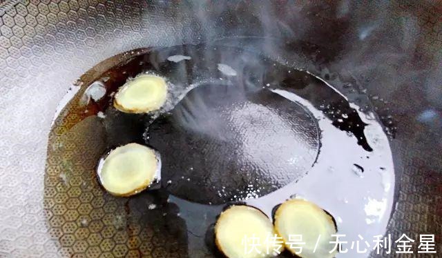奶奶|油焖虾，奶奶的拿手好菜，儿时最美好的回忆，奥运冠军也爱吃！