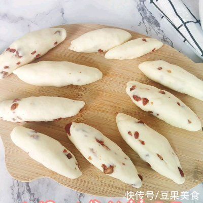 美味|#橄享国民味 热烹更美味#奶香手指馒头