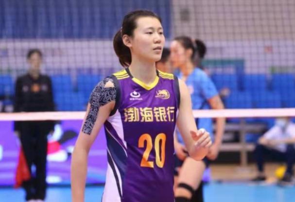 防守|刘晏含更新搞笑视频，一传和防守未令王宝泉满意，首发之位不稳固