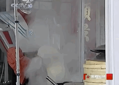 慢著，先別急著罵他low