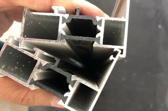 断桥|300元/㎡的断桥铝窗和700元/㎡的有何不同?差在哪里?选哪个?