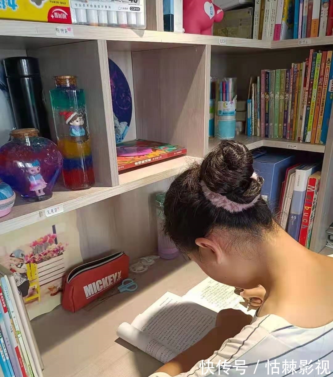 书海|“小书迷”畅游书海假期,点燃阅读兴趣——小店街道李家庄小学