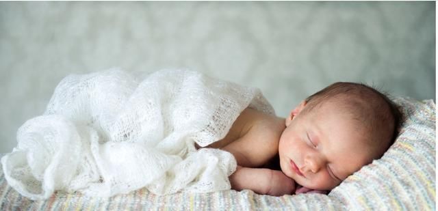 睡眠|宝宝一般会经历四个“睡眠倒退期”,教你三招,轻松助娃度过