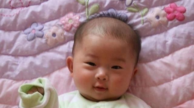 妈妈|孩子出生后多久能认出妈妈宝宝有这4个表现时,可能是认出你了