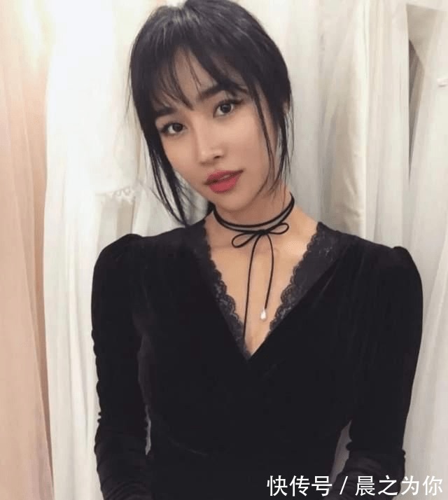 模特|28岁的韩国美女模特，体重52公斤，身形修长充满力量，看起来阳光又健康