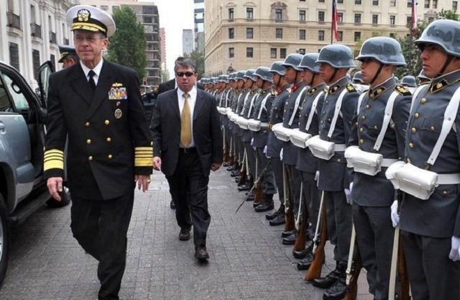 简直|戴M35钢盔，穿德国军服、用德国坦克，这支军队简直是德军翻版