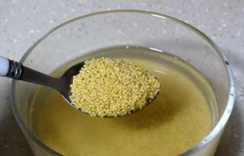  技巧|小米粥总是熬不粘稠？掌握5个技巧，小米粥粘稠好喝出米油