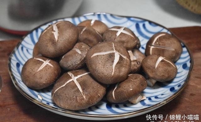 晚餐|夫妻俩人晚餐,不用炒菜少闻油烟,只有一锅营养全,比海底捞实惠