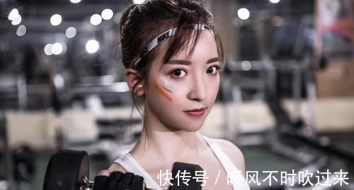 赘肉|肚子上赘肉多,如何减掉小肚腩?学会3招,减脂又塑形!