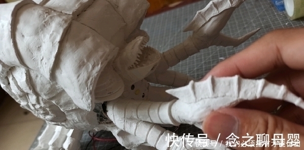 奥特曼|奥特曼:up主自制加坦杰厄,躯壳纹理清晰可见,再现迪迦终局之战